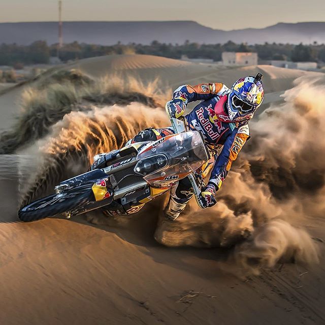 12393656_820145731429914_2125870298_n